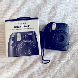 Fujifilm instax mini 8 instant camera in black